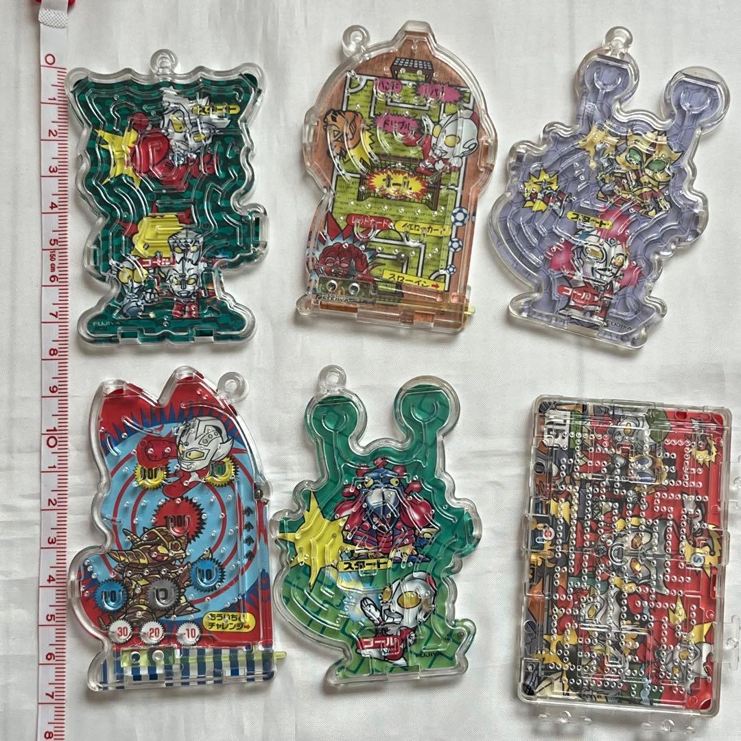 レトロ】不二家 ウルトラマン 迷路 パチンコ ウルトラ怪獣カードボーイ