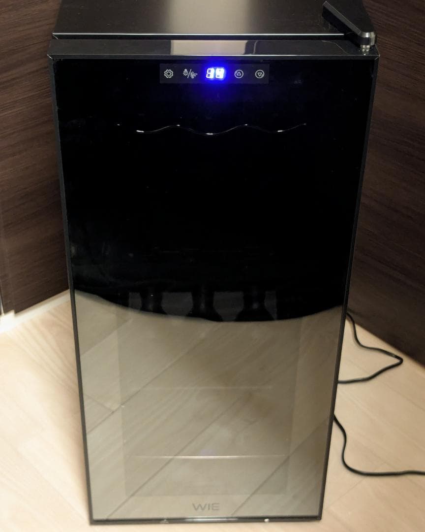 【処分特価】WIE ワインセラー 18本 コンプレッサー式 5～18℃