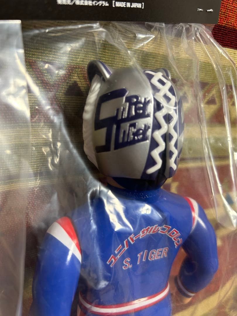 メディコム・トイ×UWF 40周年無限大記念日★スーパータイガー（ジャージ版）