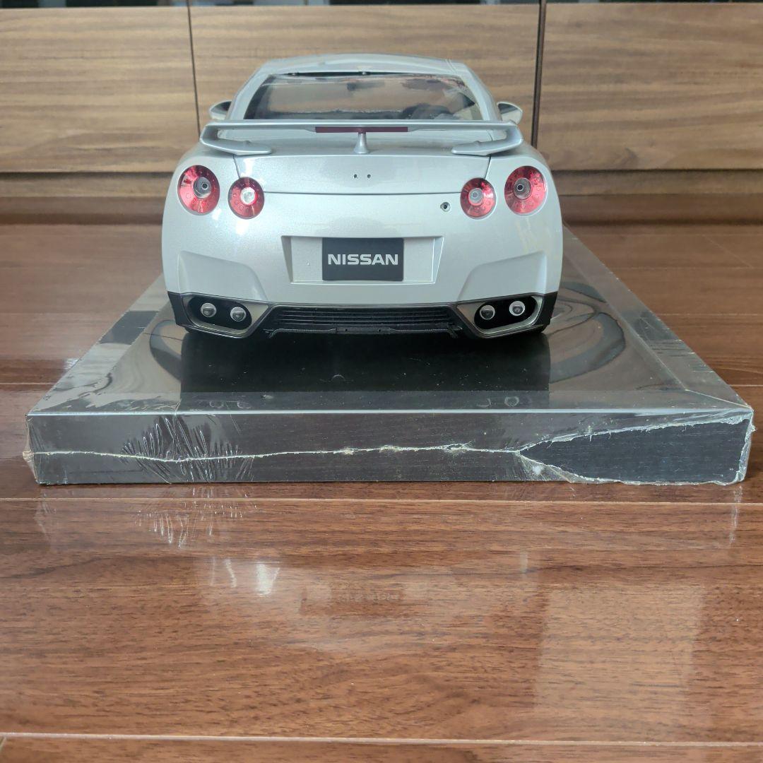 H*R様 【ジャンク品】GT-RデアゴスティーニNissan GT-R 1/8ス