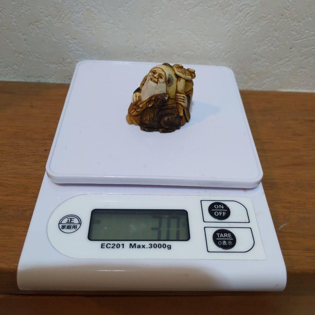 時代提げ物 七福神根付 天然素材 在銘【寿老人】高さ約3.5cm 重