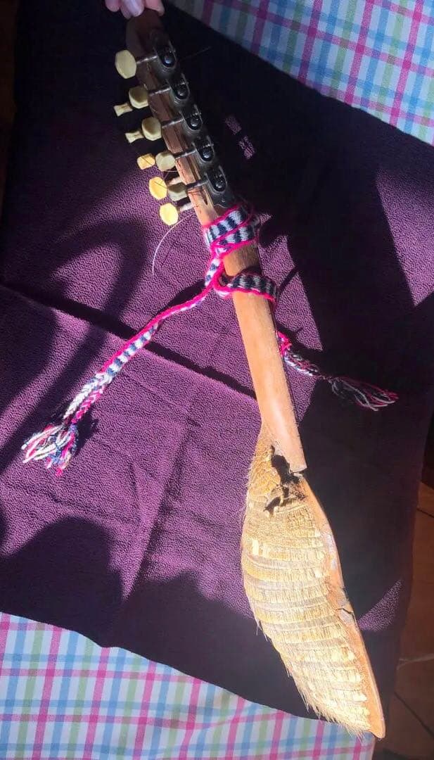 本日発送限定お値引き中 希少 マンドリン チャランゴ kirkinchu