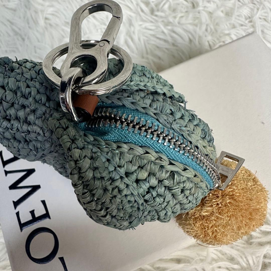 新品 ロエベ LOEWE ラフィア ラビット チャーム ケース