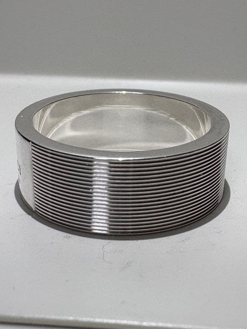 GUCCI ロゴシルバーリング 刻印サイズ:21号【箱/ポーチ付】