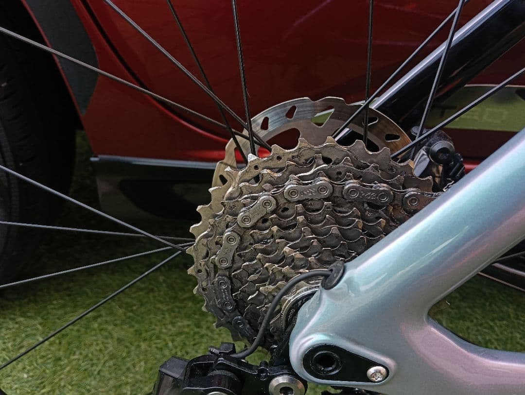 ビアンキ　Bianchi　アリア　105 電動　di2　ロードバイク　disc