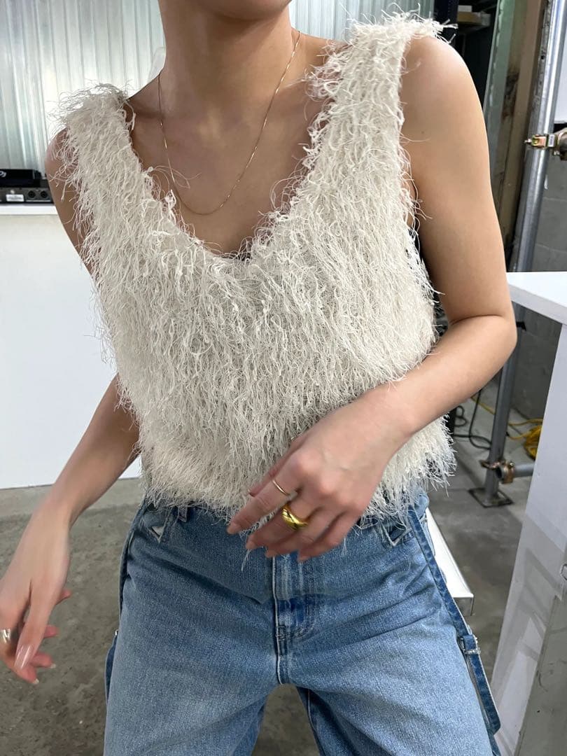 efu EATHER SLEEVELESS TOP ホワイトF