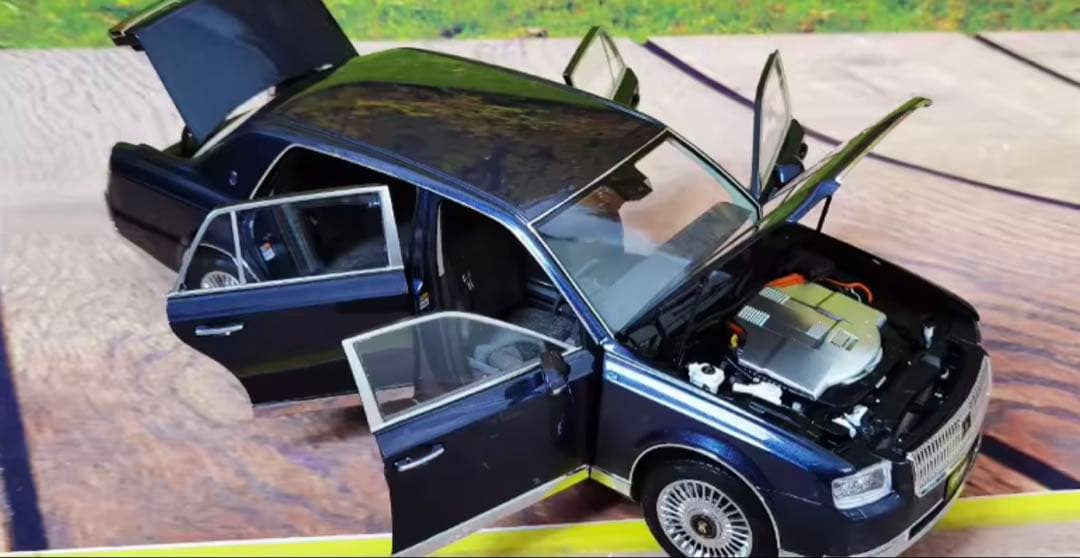 LCD 1:18 TOYOTA センチュリー 合金製 フルオープンカーモデルカー