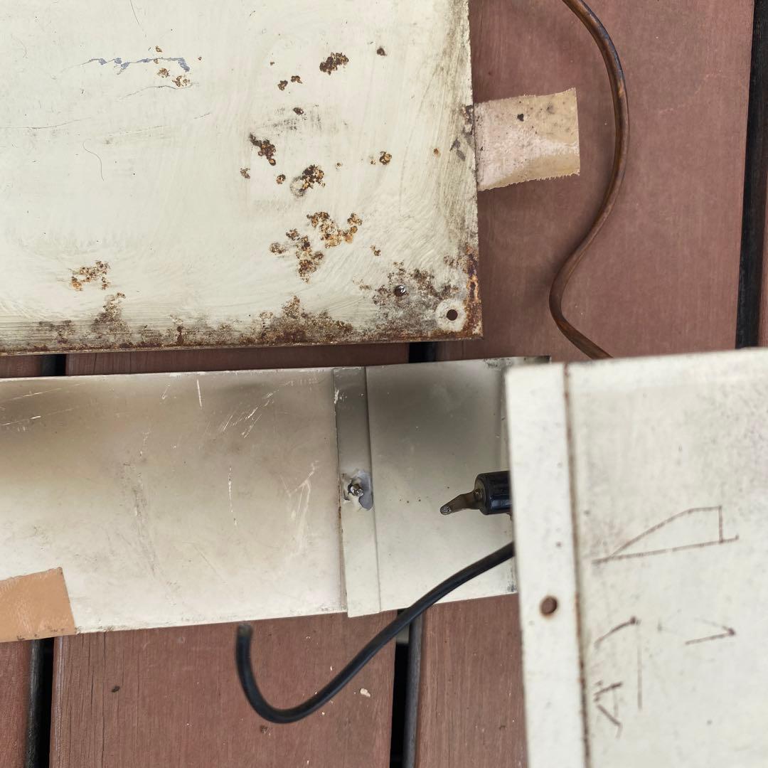 鉄道　合図灯充電器