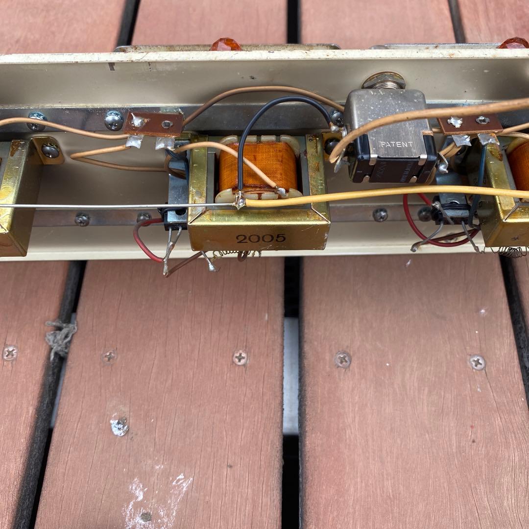 鉄道　合図灯充電器