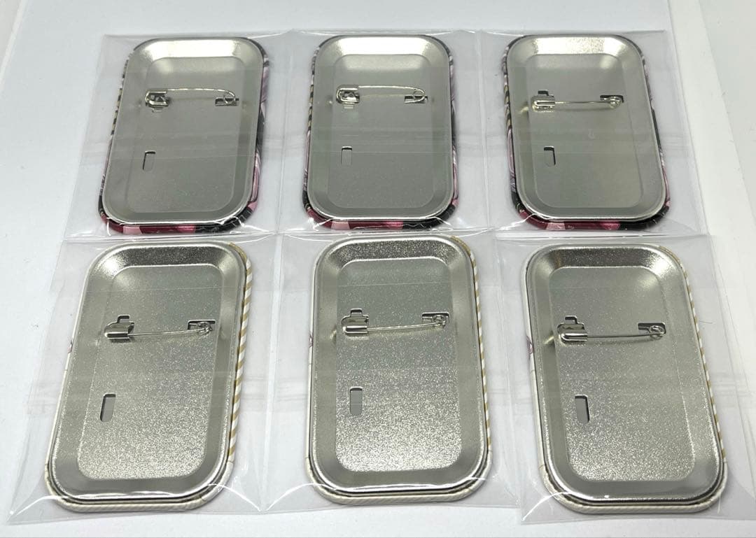 勝利の女神 NIKKE ニケ展 缶バッジ アリス 2種6点セット - メルカリ