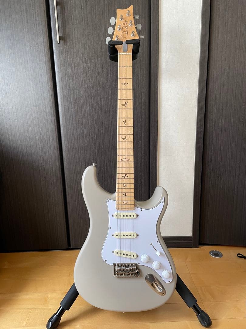【ほぼ新品】PRSシルバースカイmocsand Satin（USA製）