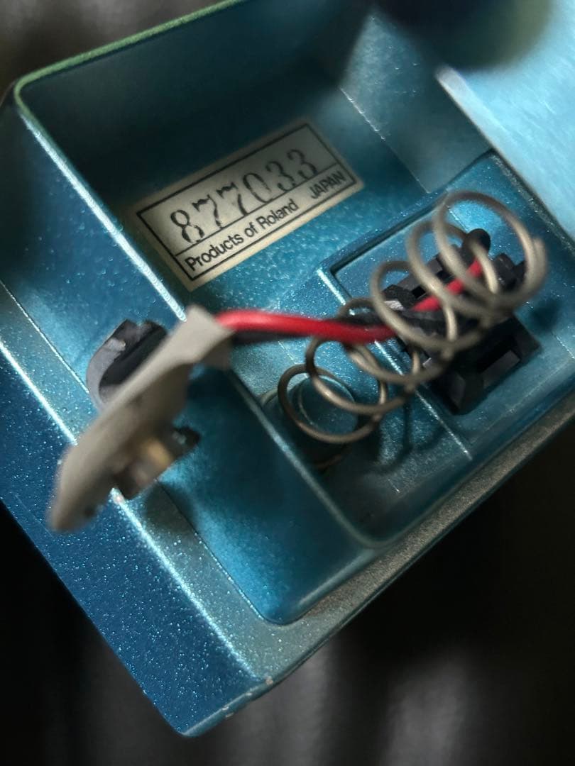 BOSSエフェクターＣＥ–3コーラス　日本製　銀ネジ使用　プロ愛用