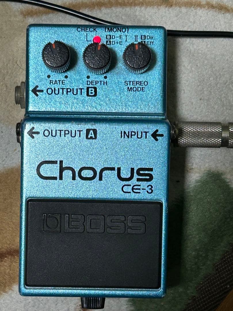 BOSSエフェクターＣＥ–3コーラス　日本製　銀ネジ使用　プロ愛用