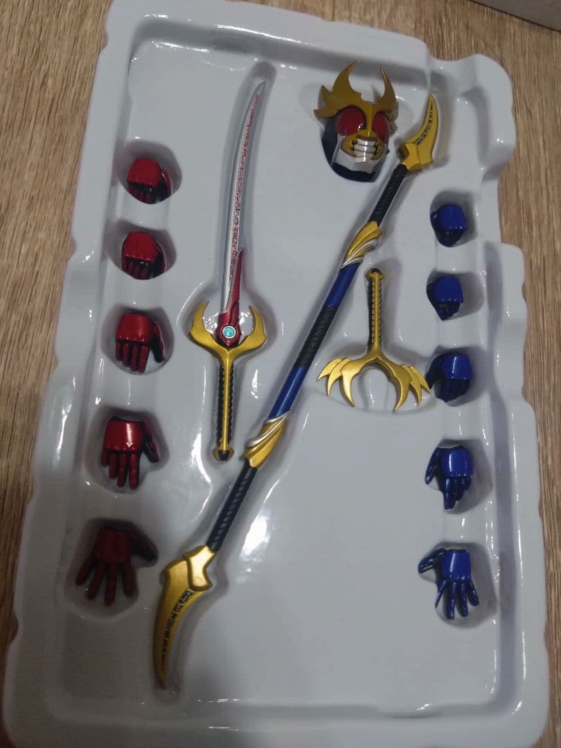 真骨彫製法 S.H.フィギュアーツ 仮面ライダーアギト トリニティフォーム