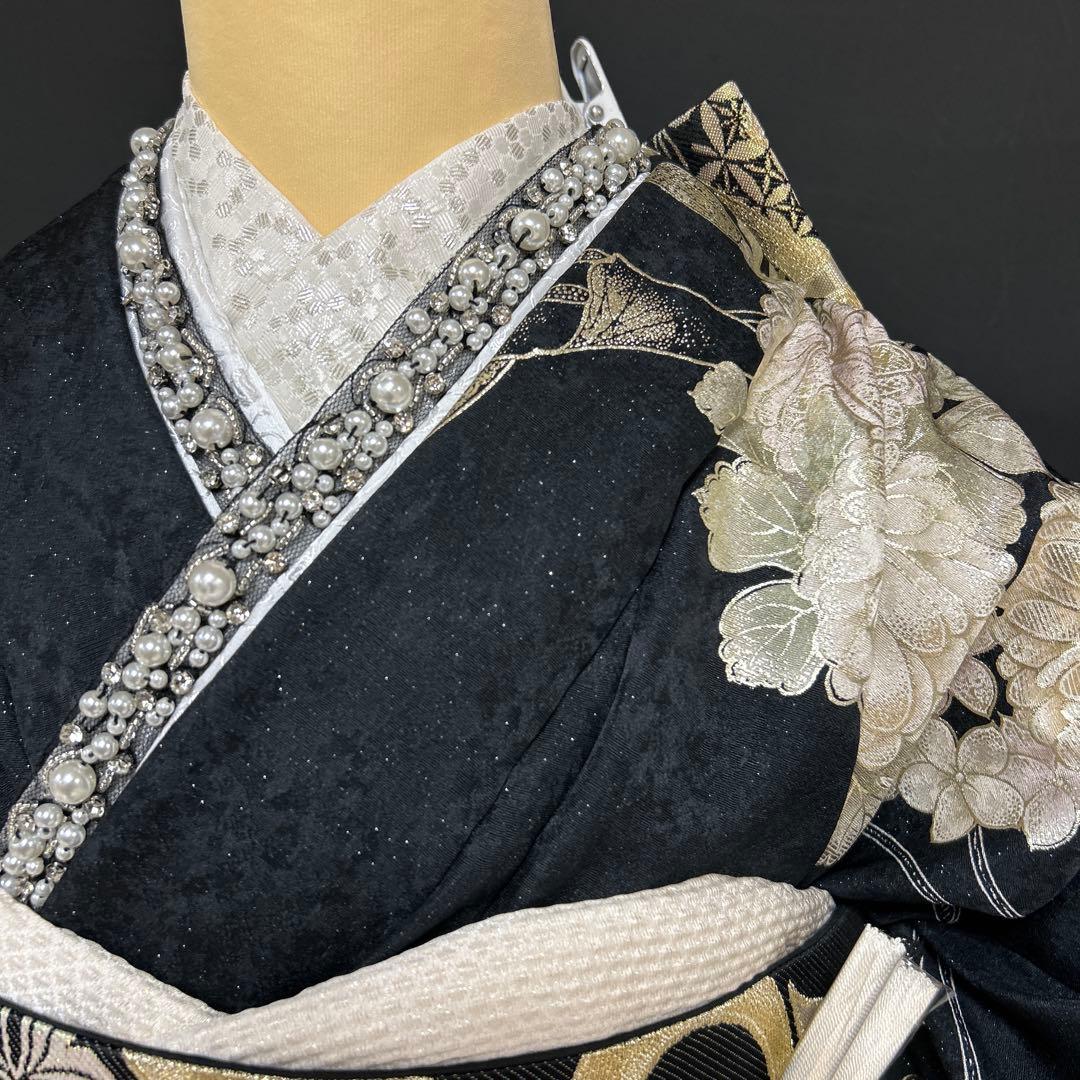 黒ラメ地牡丹や菊の上品な銀彩加工の振袖フルセット - メルカリ