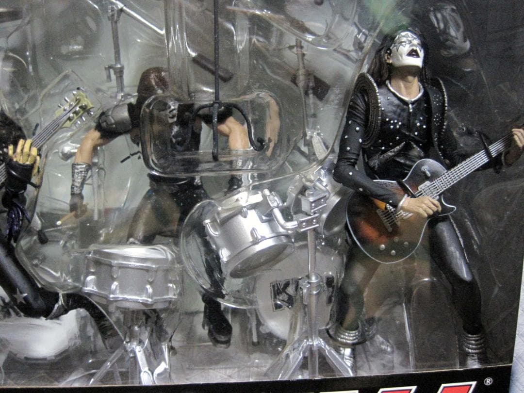 KISS ALIVE DX BOX　マクファーレントイズ フィギュア