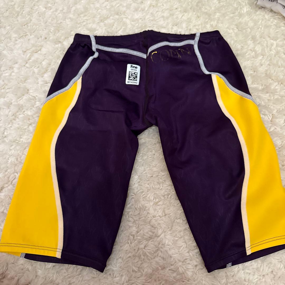 オンライン で 販売ファッション - Mizuno マイティライン 競泳水着 紫