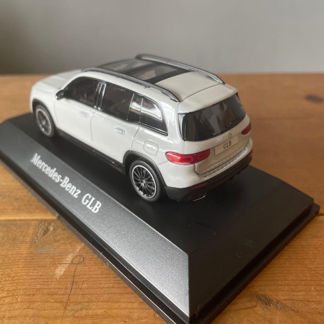 Mercedes-Benz GLB ミニカー ホワイト 1/43