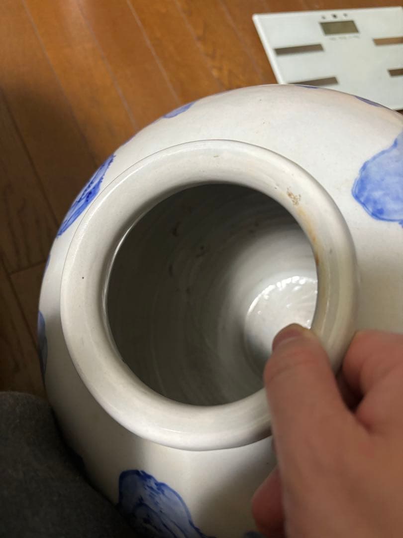 中国古美術品　清時代　手絵　青花山水楼閣風景文瓶 染付　37cm