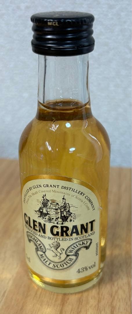 ウイスキー ミニチュアボトル 8本セット ミニボトル 古酒 洋酒 - メルカリ