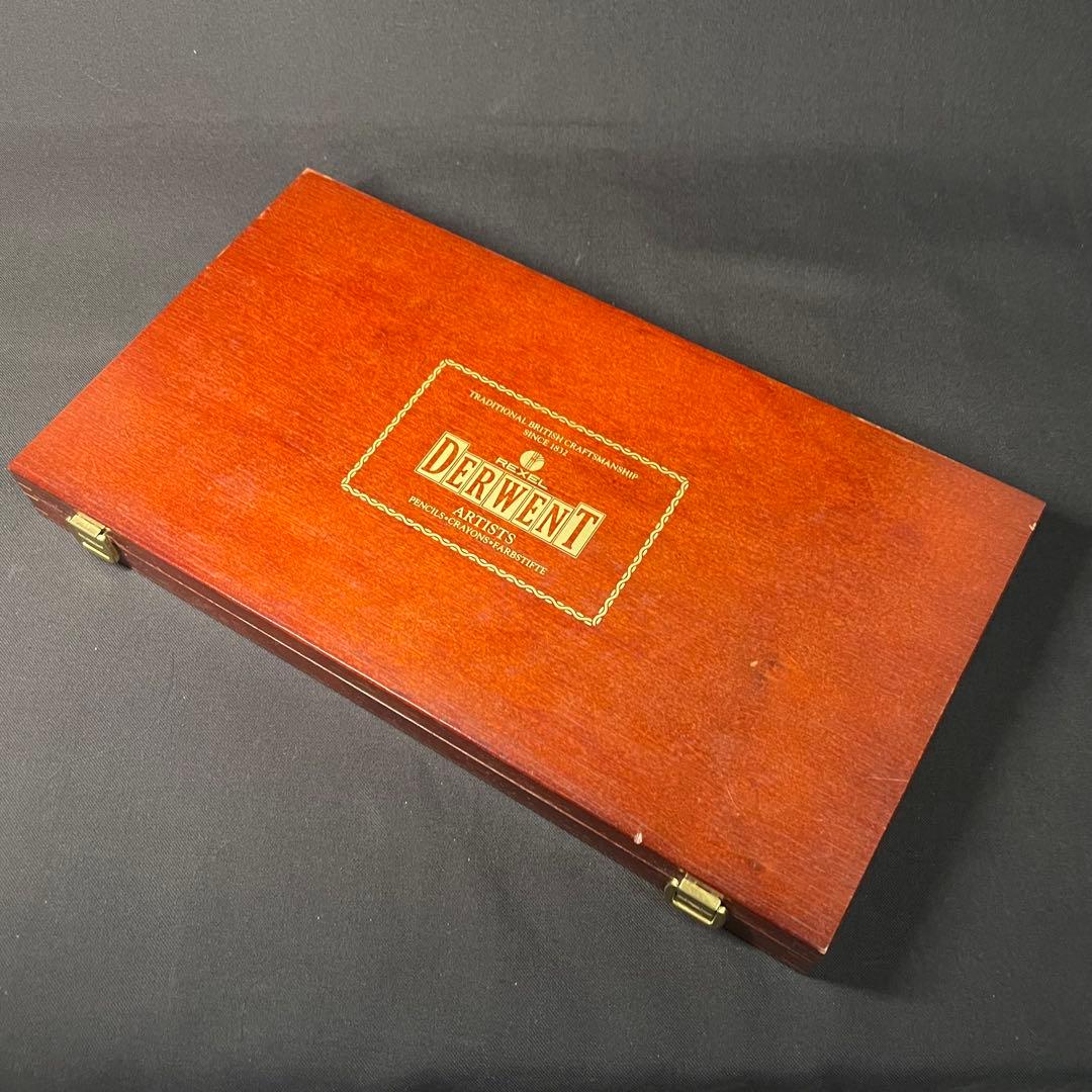 A861⭐︎美品 DERWENT ダーウェント 色鉛筆 72色 木箱入 イギリス