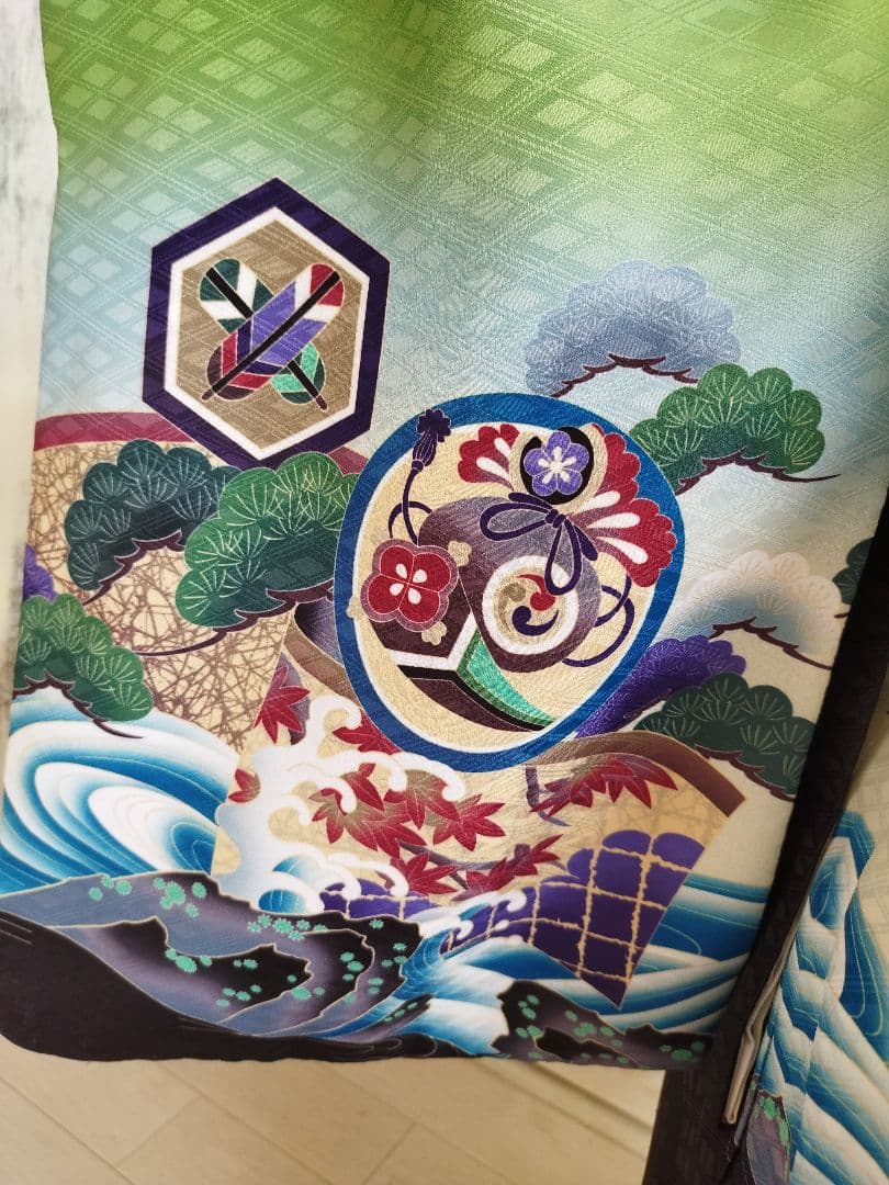 グリーン系の羽織りに金の袴が格好良い☆男の子七五三５歳