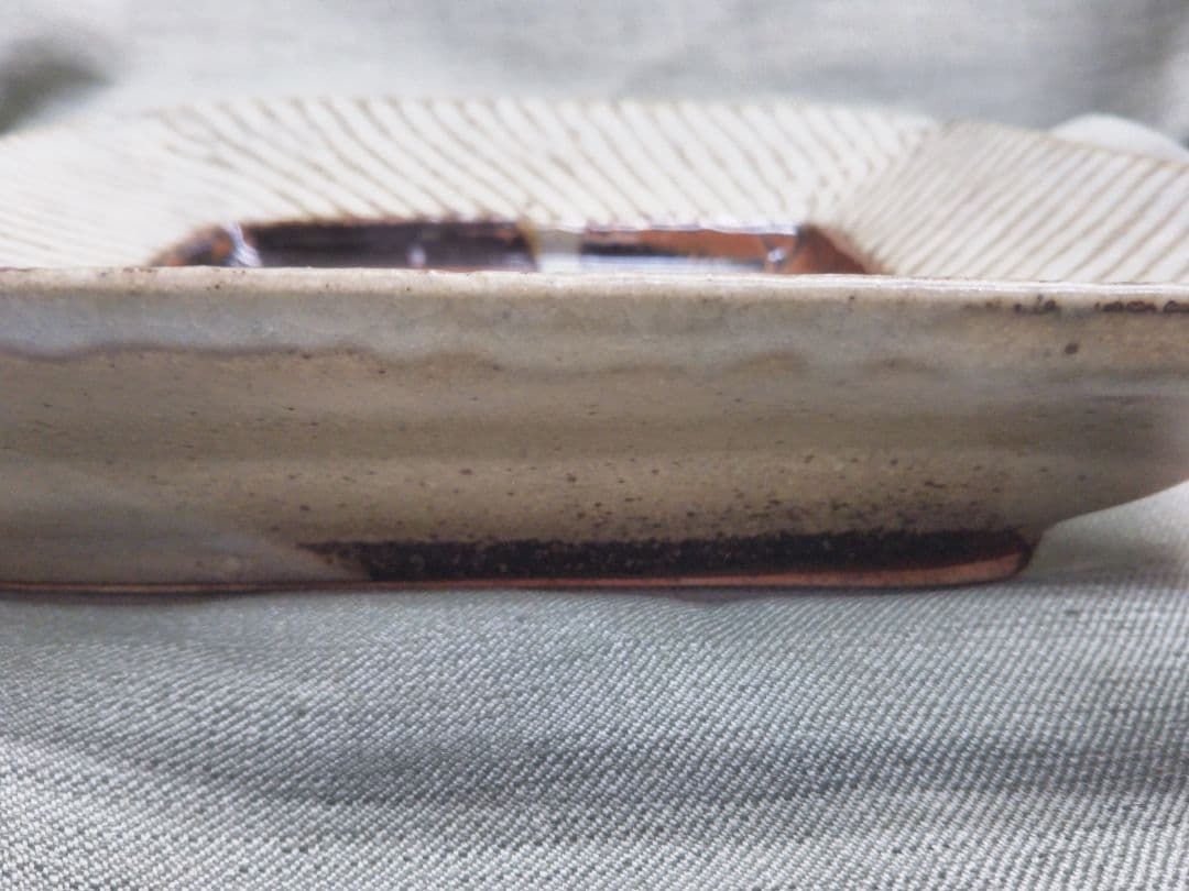 人間国宝　島岡達三　象嵌縄文　角皿　22.5cm