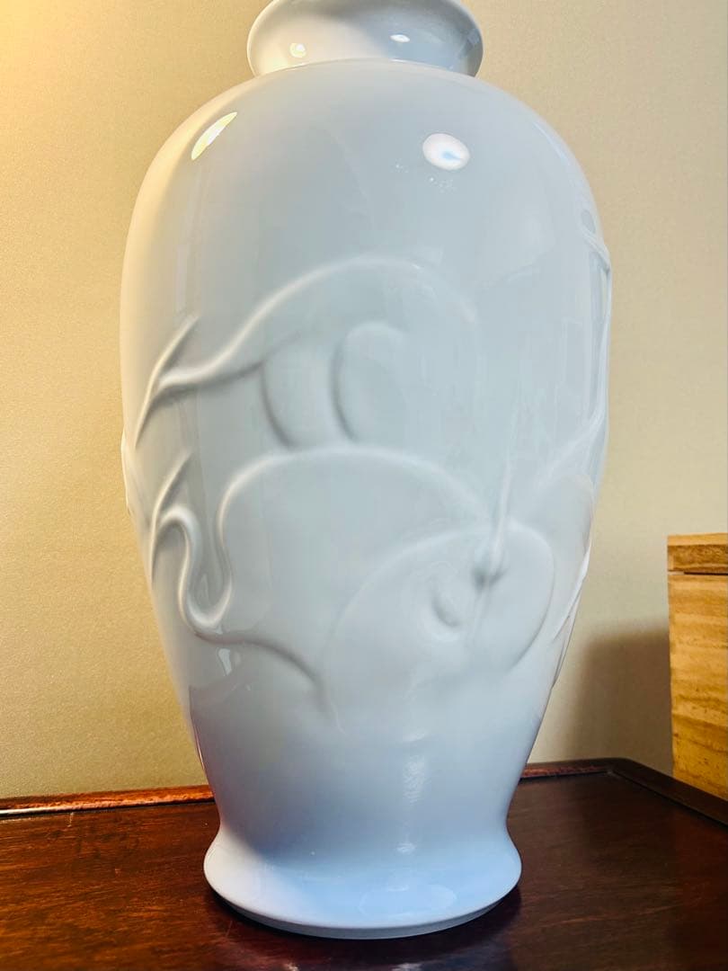 深川製磁 陽刻鶴紋 花瓶 高さ約38cm 深川製磁 陽刻鶴