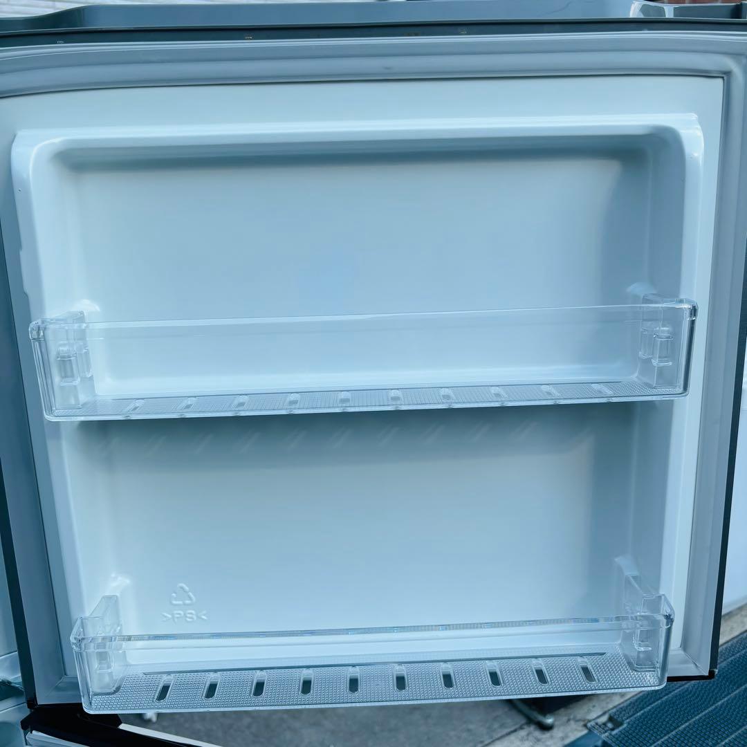 Hisense 227L 冷凍冷蔵庫 HR-B2302 2020年製