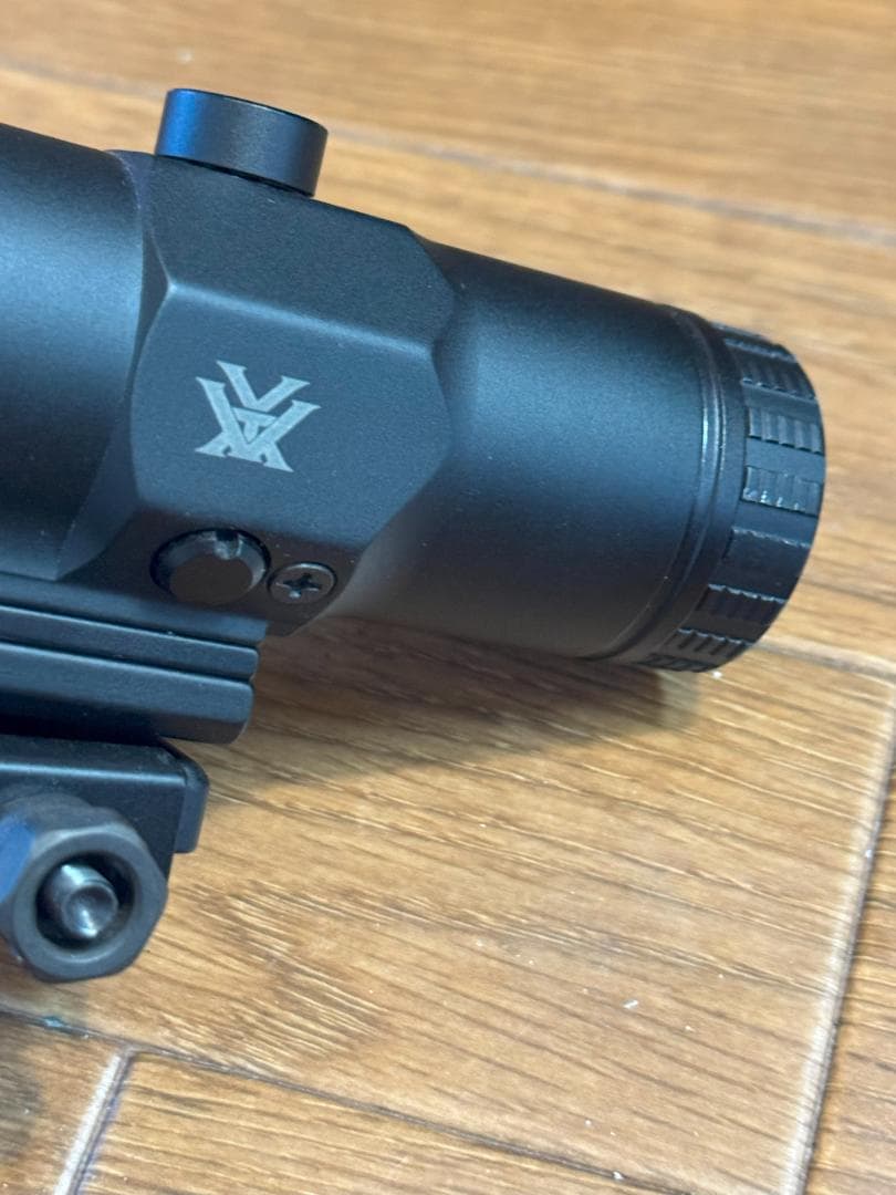 実物 Vortex VMX-3T Magnifier 3倍マグニファイア