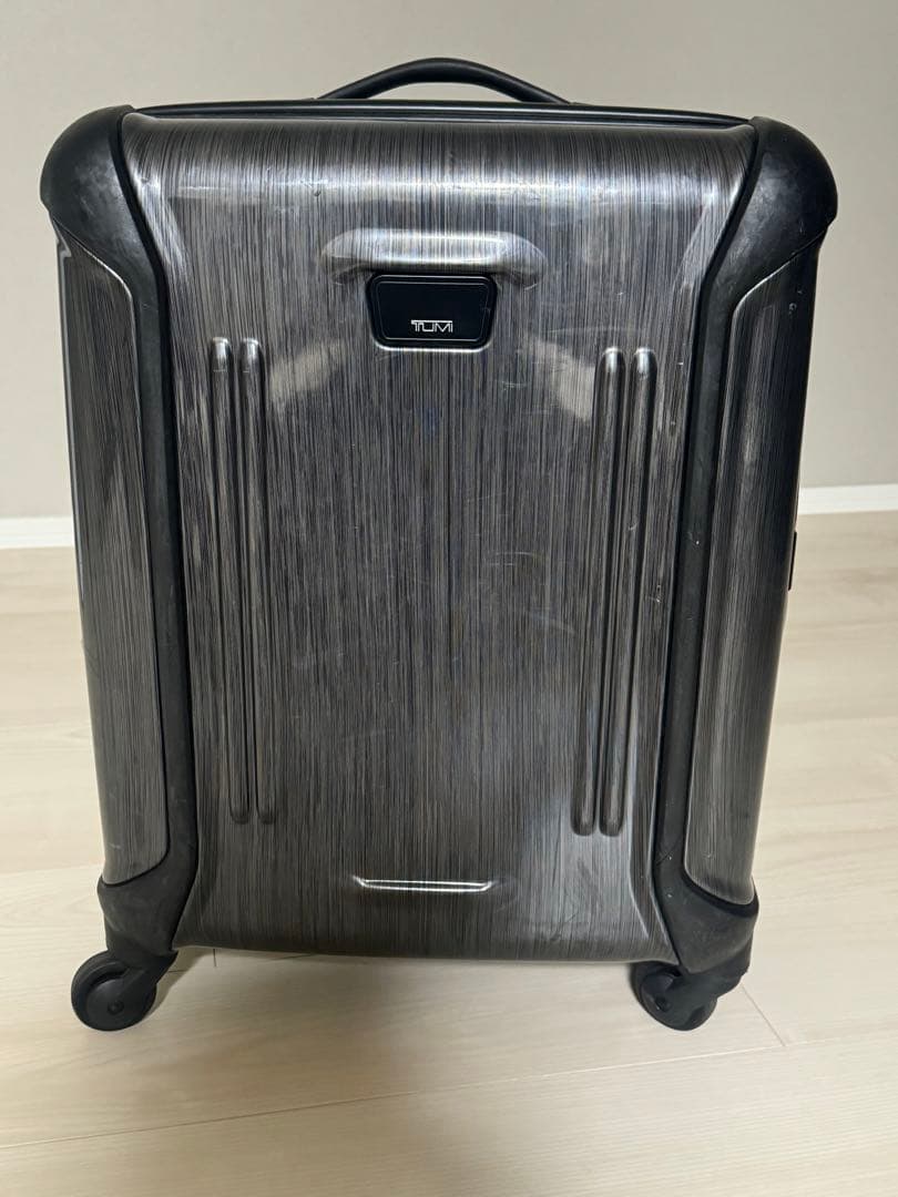 TUMI キャリーケース グレー ポリカーボネート 機内持ち込み スーツ
