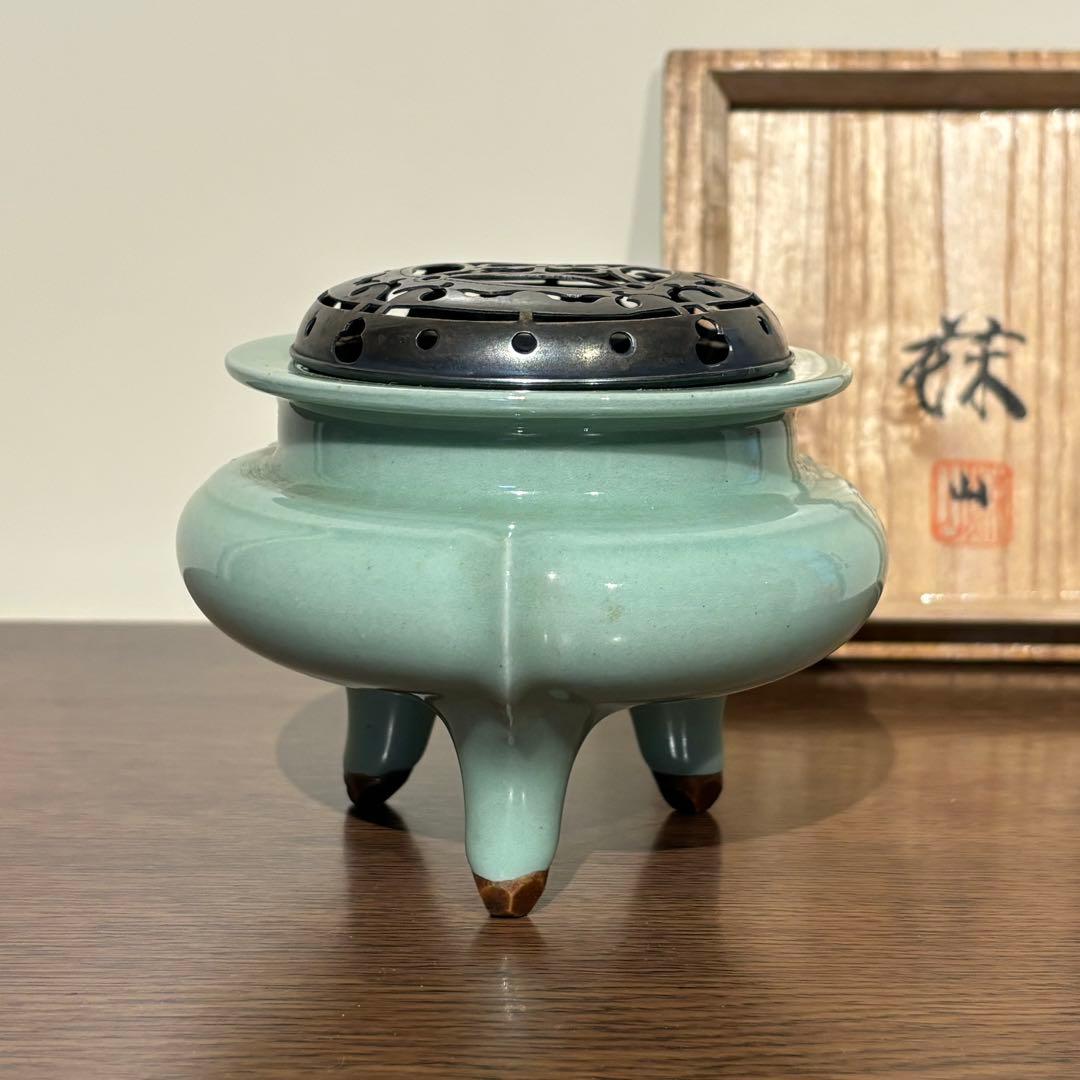 初代 諏訪 蘇山 青磁 袴腰 香炉 諏訪蘇山 作 『青瓷袴腰香炉』