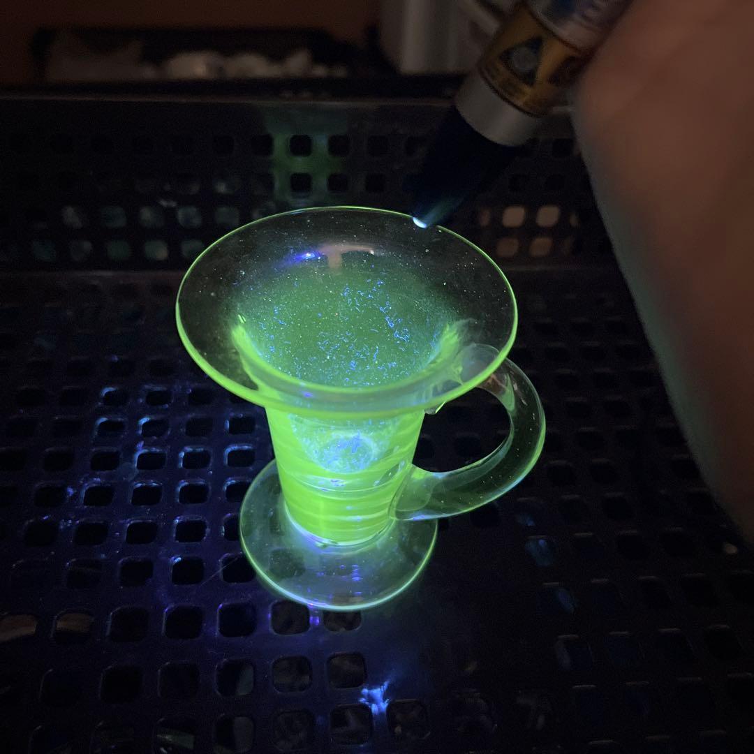 骨董 時代ガラス ゆらゆら銀色 反り口 アイスクリームコップ 氷コップ