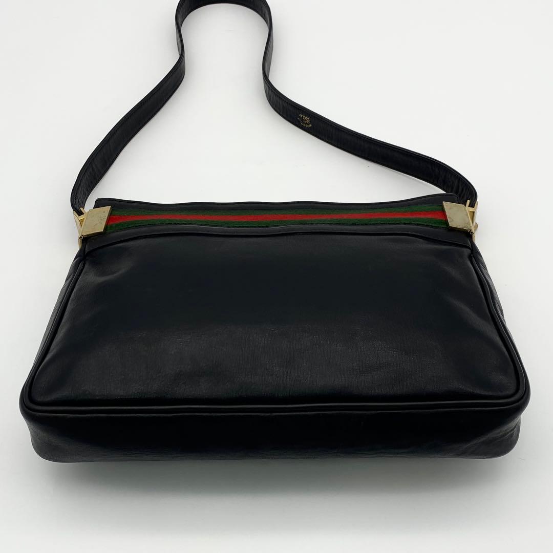 GUCCI ワンショルダーバッグ　シェリーライン　ブラック　レザー　ゴールド金具
