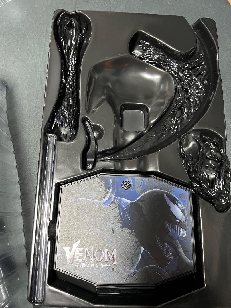 ホットトイズ VENOM 1/6