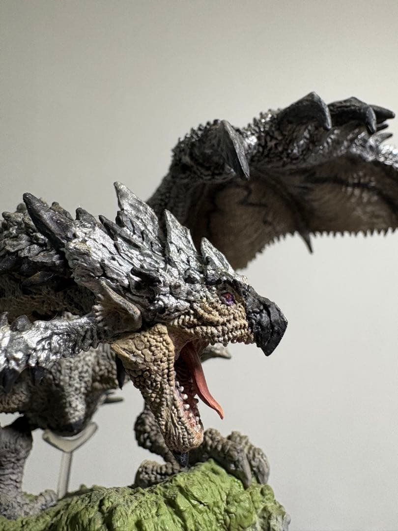 リオレウス希少種　CFBクリエイターズモデル モンスターハンター