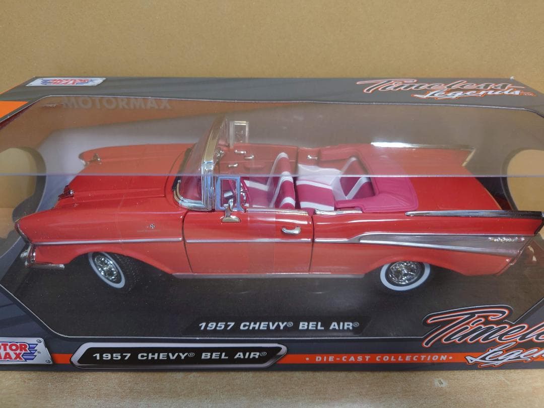 1/18 シボレーベルエアコンバーチブル レッド 1957 Chevy MM製