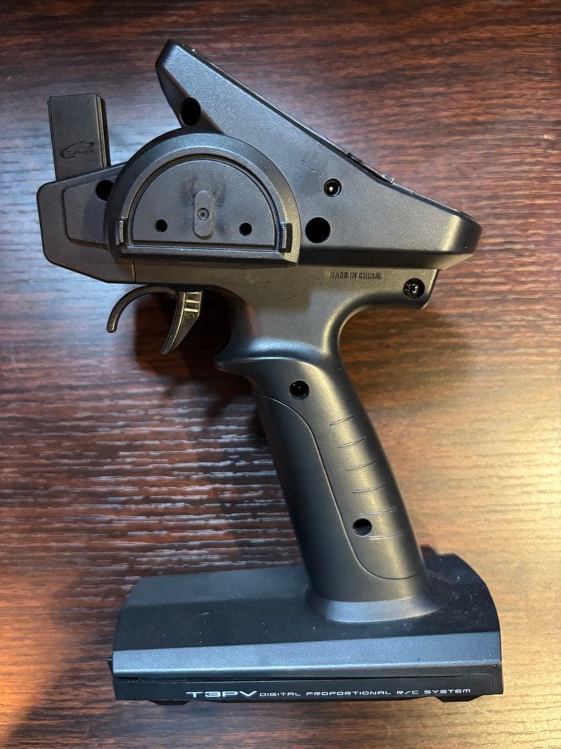 Futaba 3PV 2.4GHz ラジコン送信機&受信機