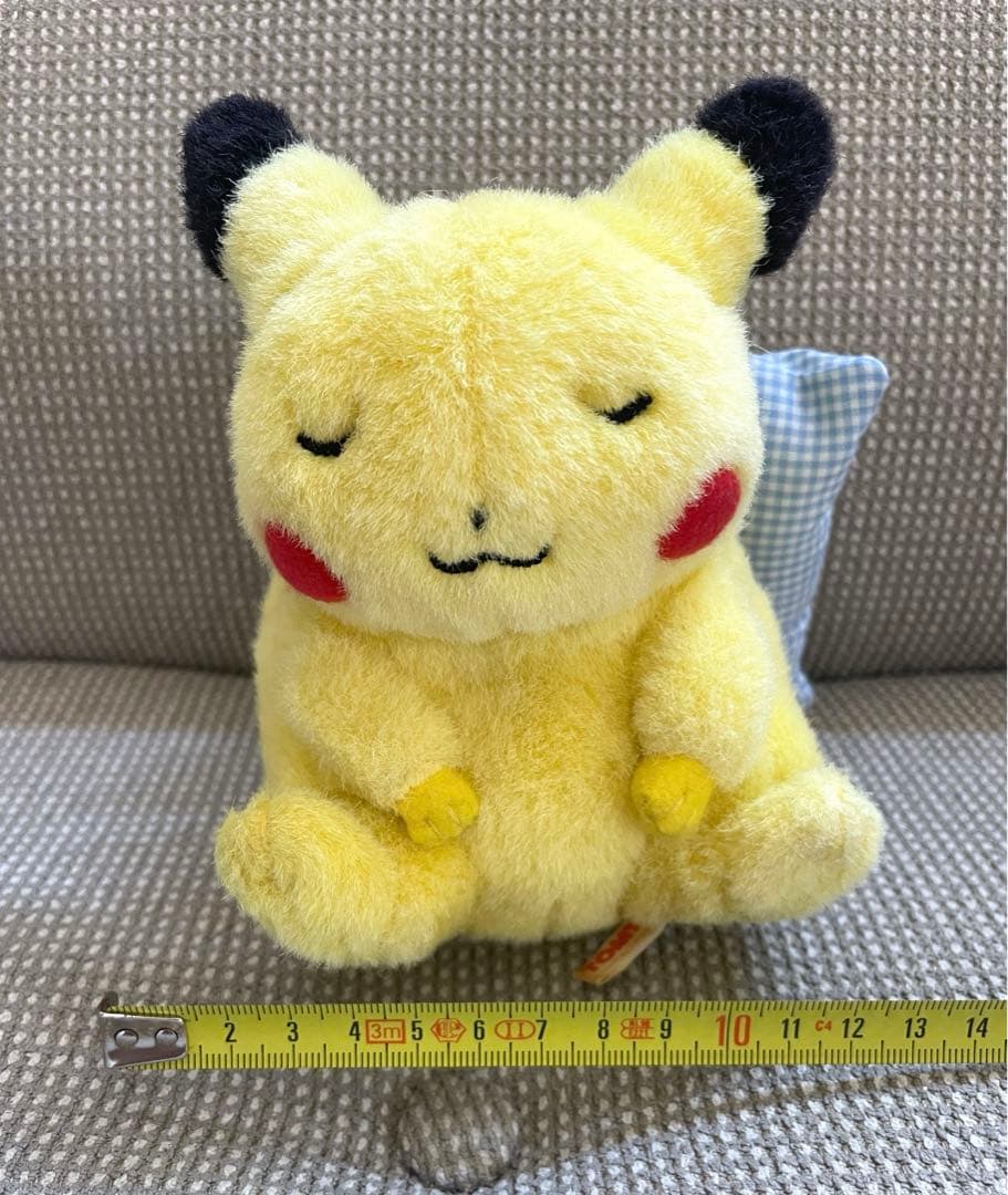 【希少】TOMY初期ピカチュウ ぬいぐるみ クッション付き　おやすみピカチュウ