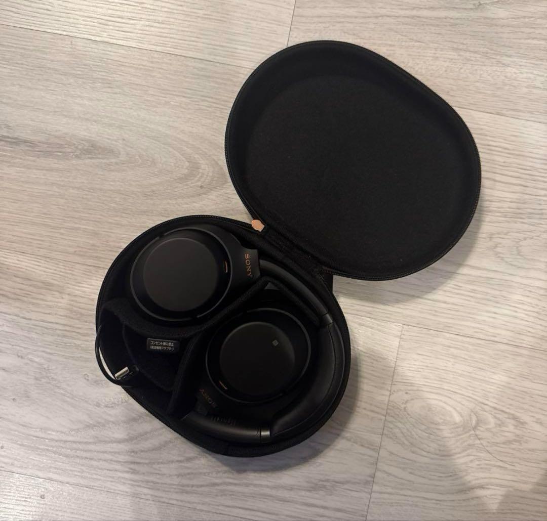 Sony ワイヤレスヘッドホン ケース付き wh-1000xm3 ヘッドホン