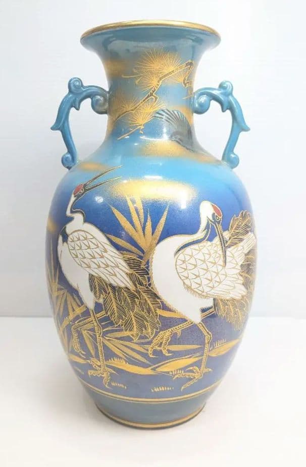 P646 九谷焼 玉浪 鶴松絵 花瓶 花器 金彩 青系 華道 茶道 インテリア P646 九谷焼 玉浪 鶴松絵 花瓶 花器 金彩 青系 華道 茶道 インテリア