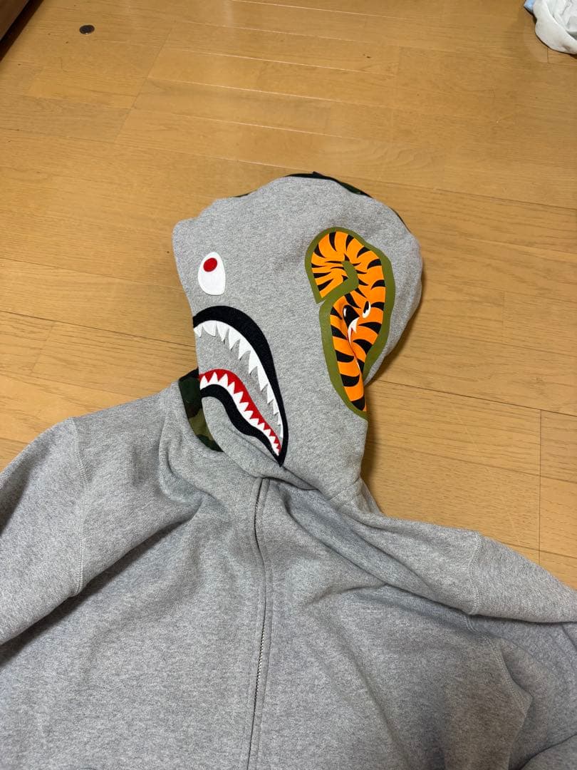 迷彩シャークデザイン ジップアップパーカー