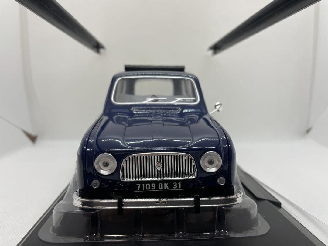 201-014 ノレブ 1/18 ルノー 4 1965 Blue