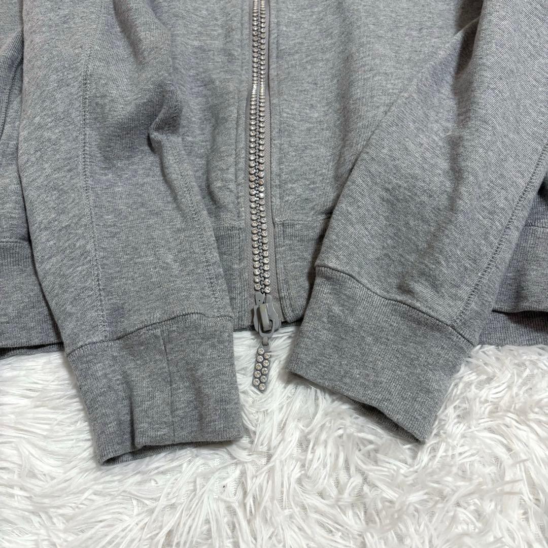 1PIU1UGUALE3 RELAX ビジュージップアップパーカー　ロゴ　XL