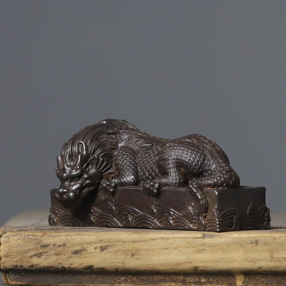 鉄器 吸水獣 避水瑞獣 文房四宝 鎮紙 書道具 装飾品 工芸品 置物