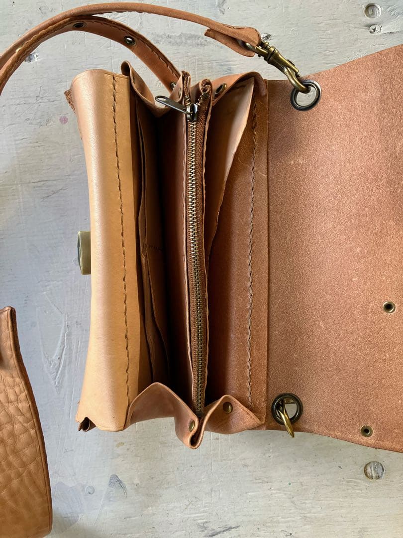 このうえなくナチュラルleather長財布ショルダーアコーディオンポーチ