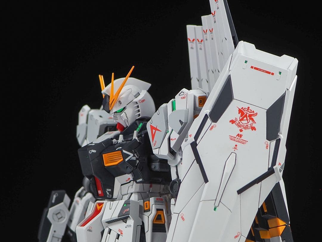 mg νガンダム ver.ka 全塗装 完成品 筋彫り マスキング 発光など