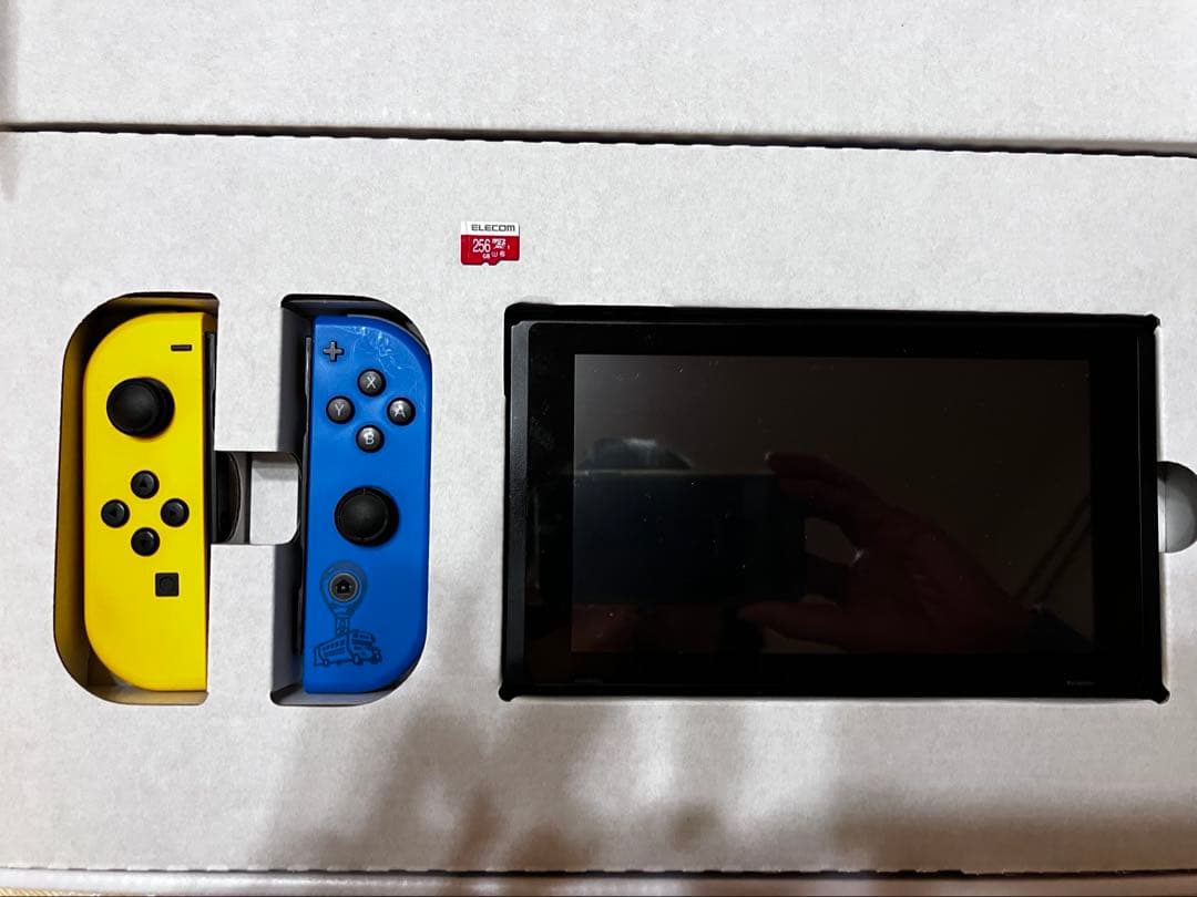 FORTNITE Nintendo Switch 本体＋SDカード付き