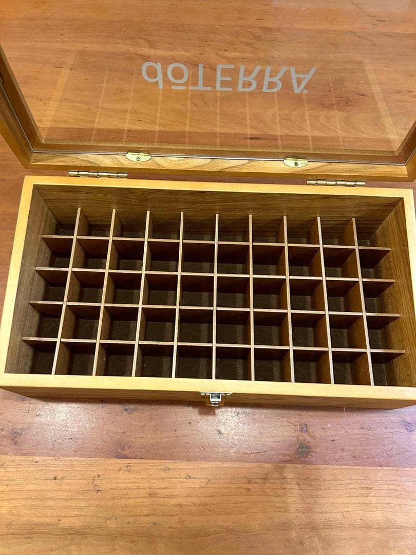 ドテラ ウッドボックス 50 アロマオイル 収納 木製 - メルカリ