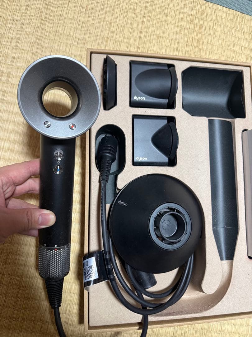 ダイソン Dyson HD03 アイアン/フューシャ ヘアドライヤー